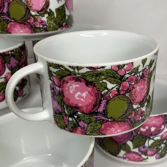 Beautiful vintage set of 6 green, plum & pink Enesco Japan soup mugs with fruits - Picture 4 of 8